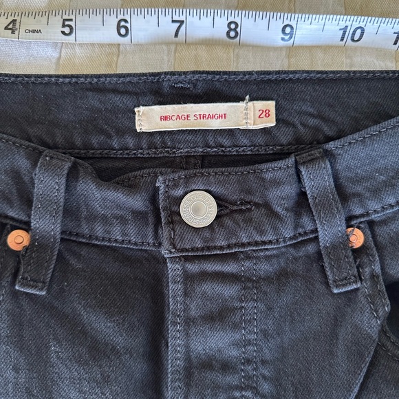 Levis Ribcage Jeans - Picture 4 of 7